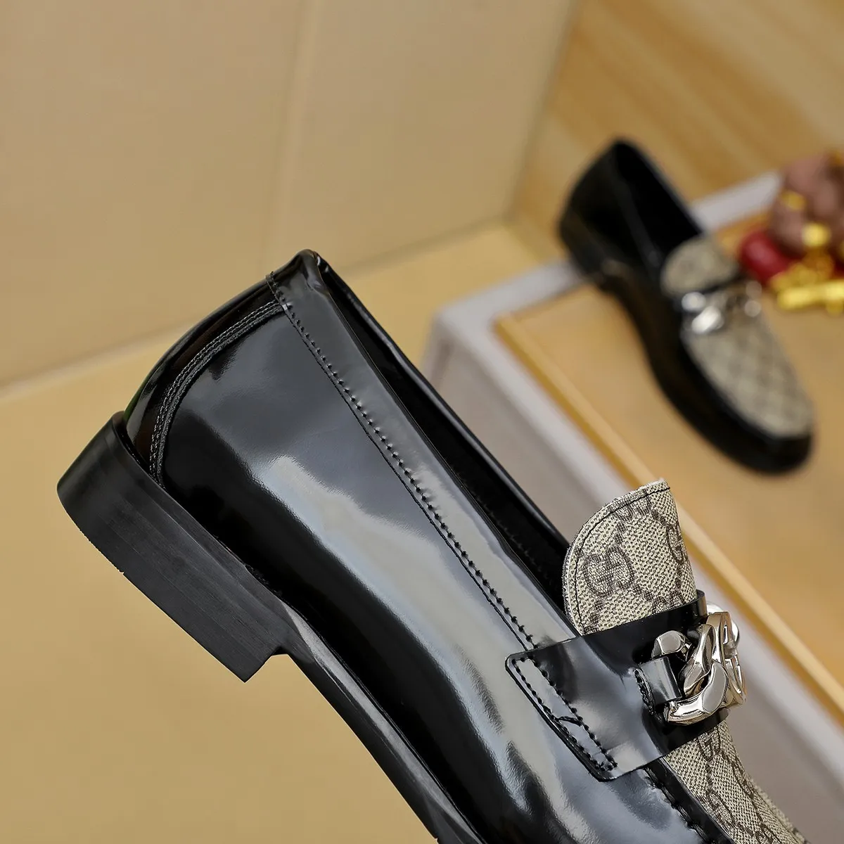 Men's men's shoes💰460💰💰Gucci official website men's business formal leather shoes updated💥Hong Kong counters synchronize new styles💥completely one-to-one replica shipment👍zero gap in counter quality 0⃣️made of imported cowhide on the outside+water-dyed🐂leather lining, color optional! Matching code 38-45